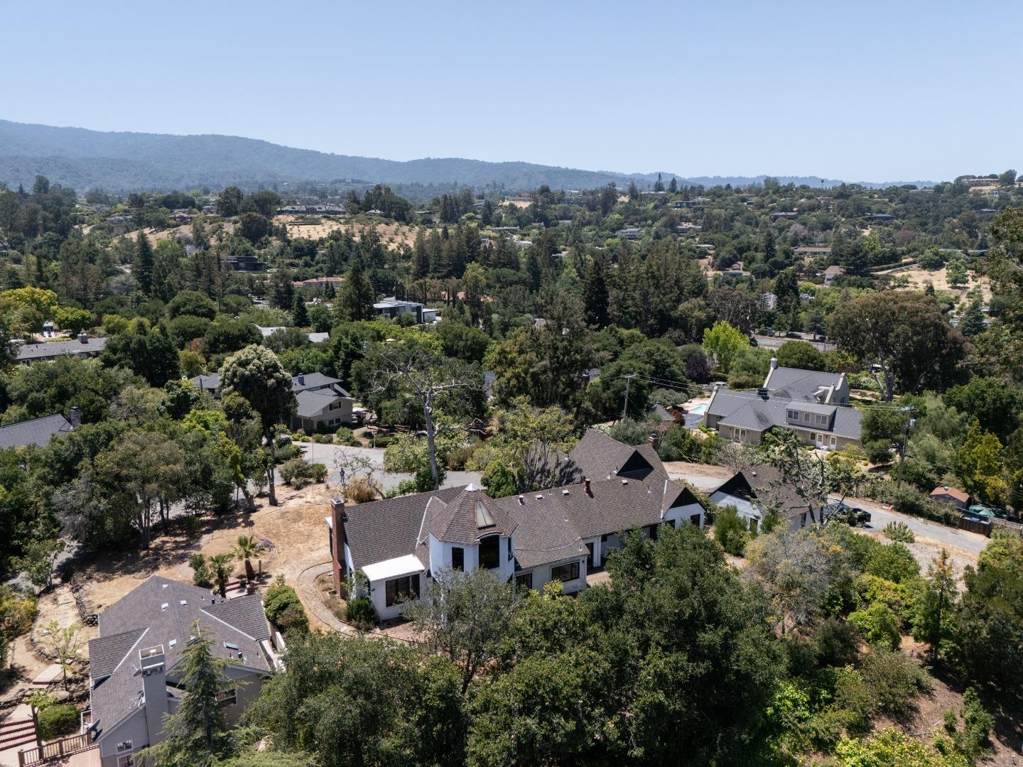 Detail Gallery Image 23 of 25 For 13888 Fremont Pines Ln, Los Altos Hills,  CA 94022 - 4 Beds | 3 Baths