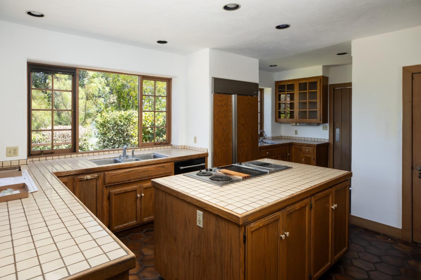 Detail Gallery Image 8 of 25 For 13888 Fremont Pines Ln, Los Altos Hills,  CA 94022 - 4 Beds | 3 Baths
