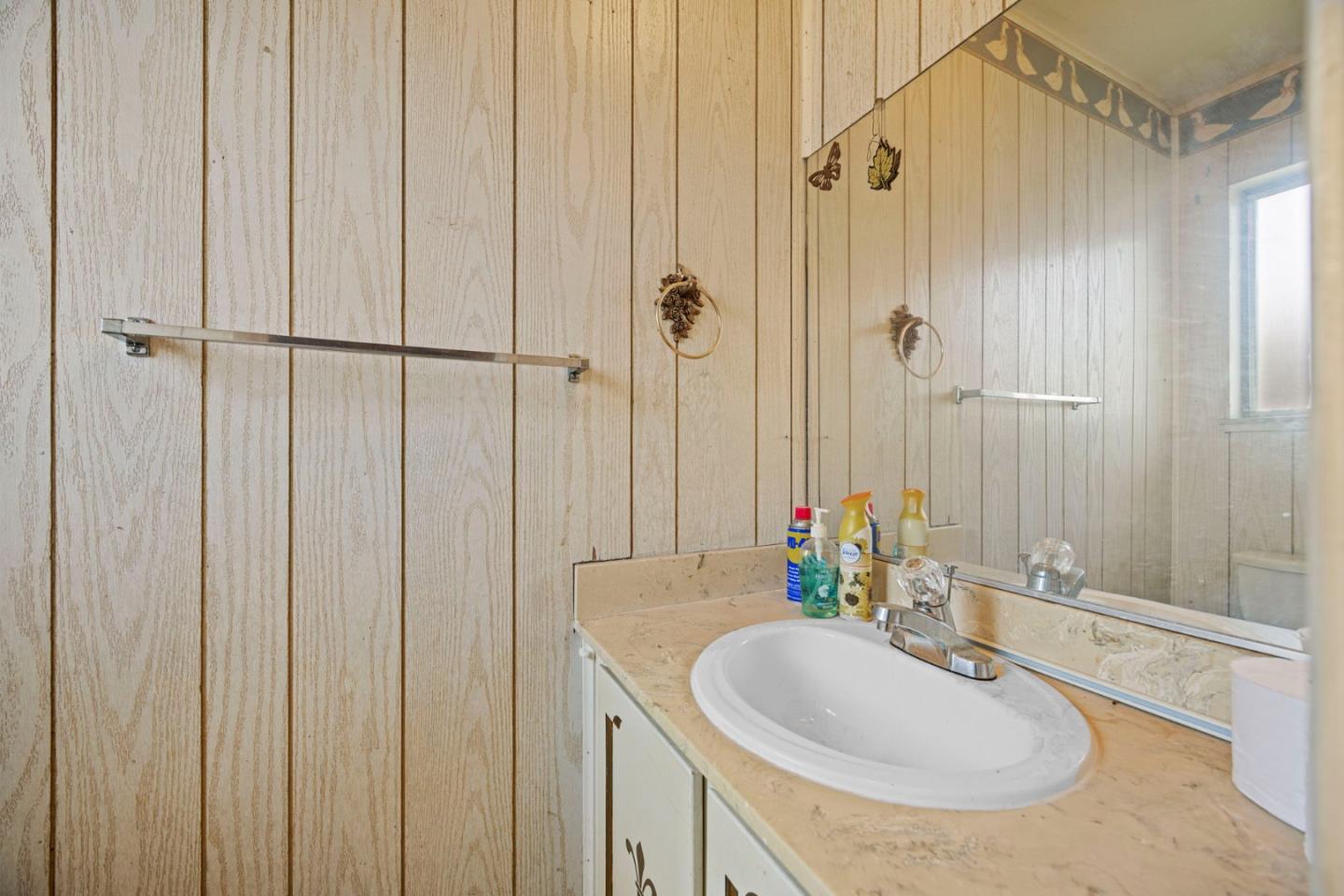 Detail Gallery Image 11 of 21 For 3188 Landess Ave a,  San Jose,  CA 95132 - 3 Beds | 1/1 Baths