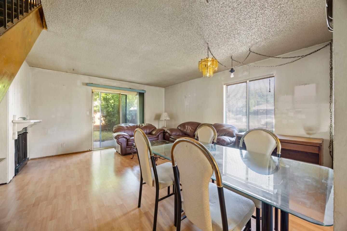 Detail Gallery Image 5 of 21 For 3188 Landess Ave a,  San Jose,  CA 95132 - 3 Beds | 1/1 Baths