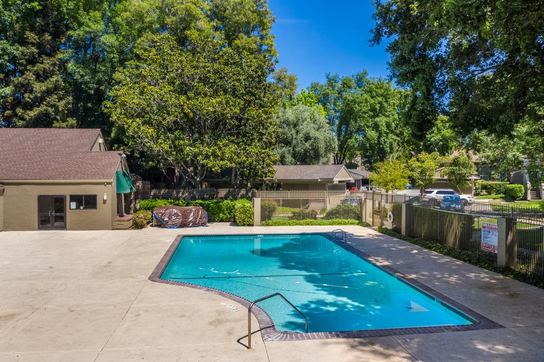 Detail Gallery Image 16 of 26 For 5703 Makati Cir #D,  San Jose,  CA 95123 - 2 Beds | 2 Baths