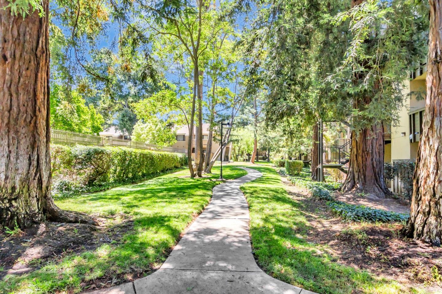 Detail Gallery Image 22 of 26 For 5703 Makati Cir #D,  San Jose,  CA 95123 - 2 Beds | 2 Baths