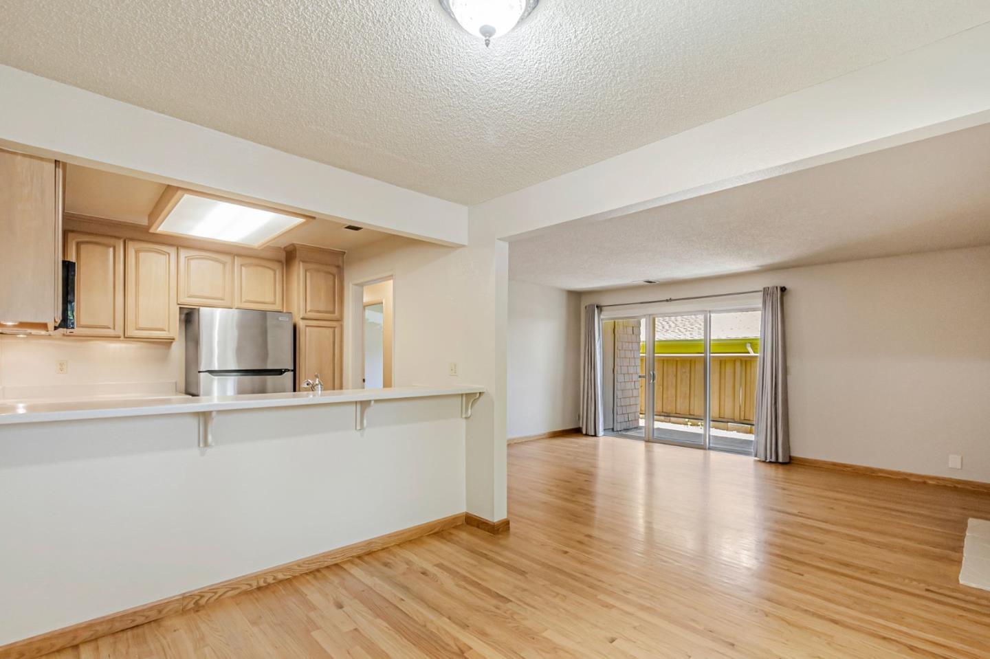 Detail Gallery Image 7 of 26 For 5703 Makati Cir #D,  San Jose,  CA 95123 - 2 Beds | 2 Baths
