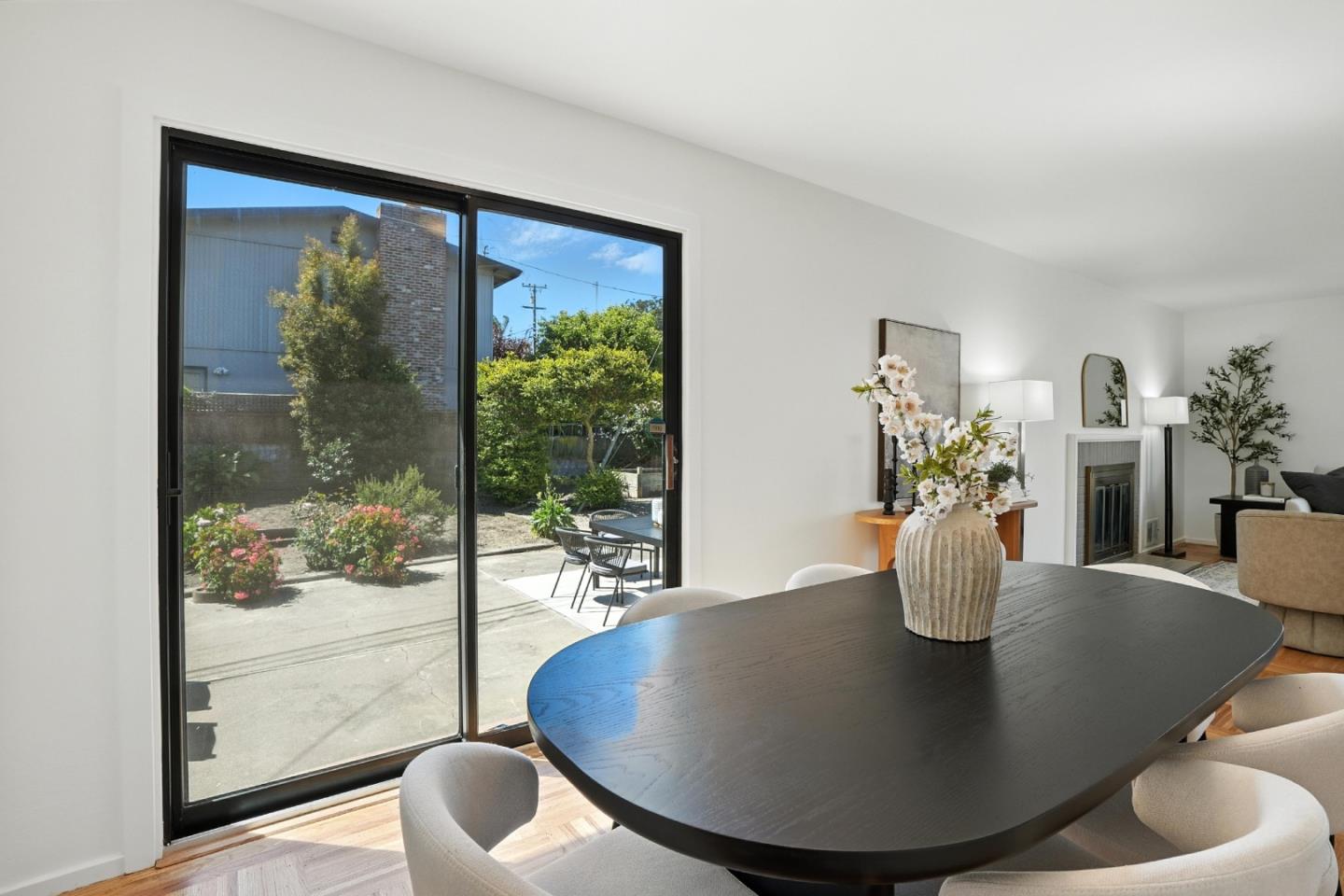 Detail Gallery Image 10 of 65 For 381 Granada Dr, South San Francisco,  CA 94080 - 3 Beds | 1/1 Baths