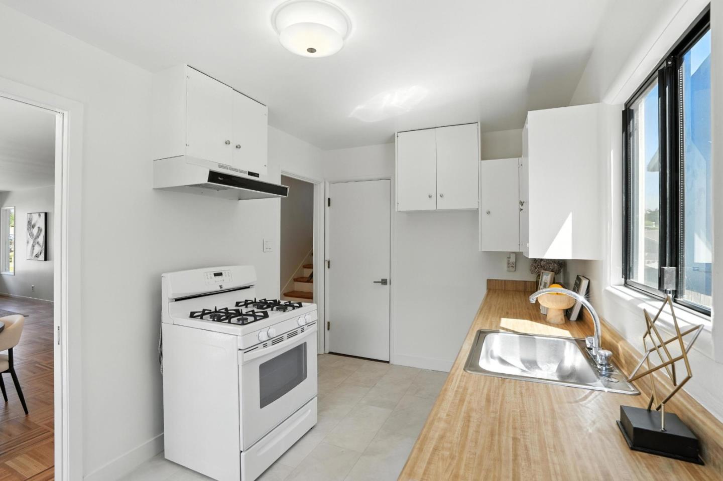 Detail Gallery Image 17 of 65 For 381 Granada Dr, South San Francisco,  CA 94080 - 3 Beds | 1/1 Baths