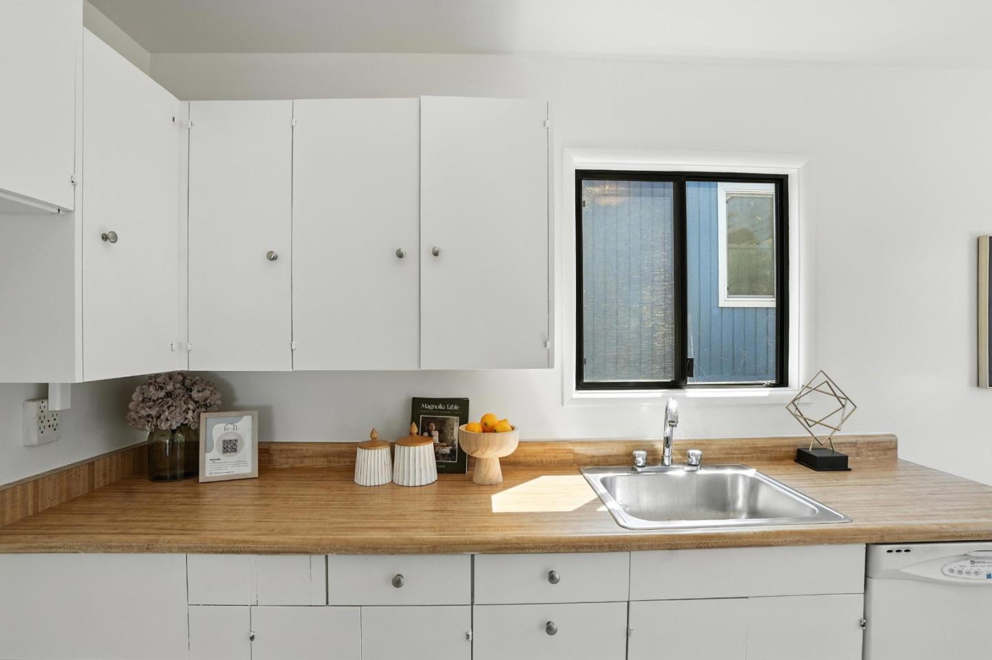 Detail Gallery Image 18 of 65 For 381 Granada Dr, South San Francisco,  CA 94080 - 3 Beds | 1/1 Baths