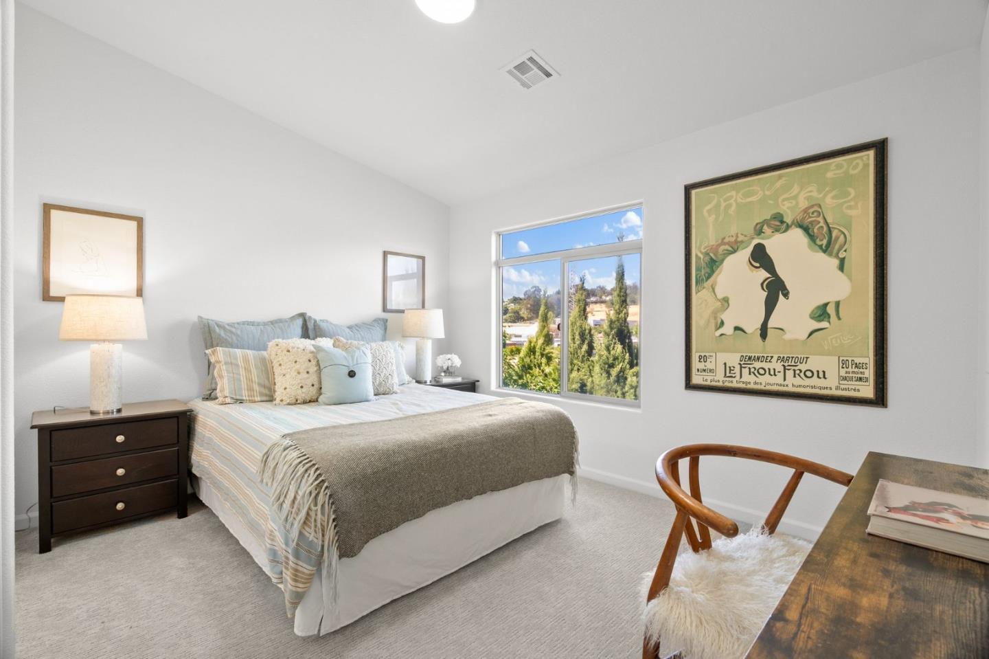 Detail Gallery Image 14 of 31 For 25118 Angelina Ln #20,  Hayward,  CA 94544 - 2 Beds | 2/1 Baths
