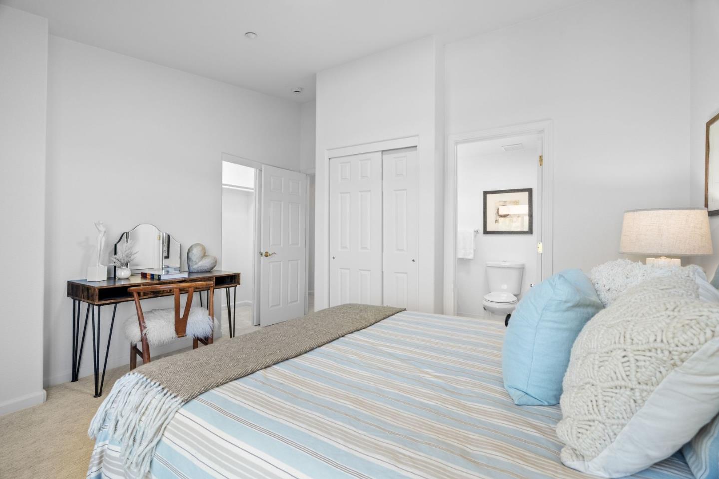 Detail Gallery Image 15 of 31 For 25118 Angelina Ln #20,  Hayward,  CA 94544 - 2 Beds | 2/1 Baths