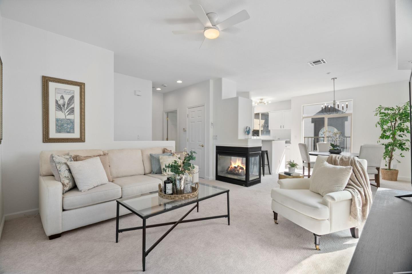 Detail Gallery Image 2 of 31 For 25118 Angelina Ln #20,  Hayward,  CA 94544 - 2 Beds | 2/1 Baths