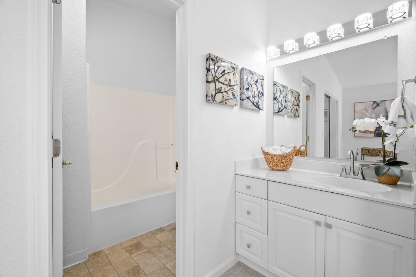 Detail Gallery Image 20 of 31 For 25118 Angelina Ln #20,  Hayward,  CA 94544 - 2 Beds | 2/1 Baths