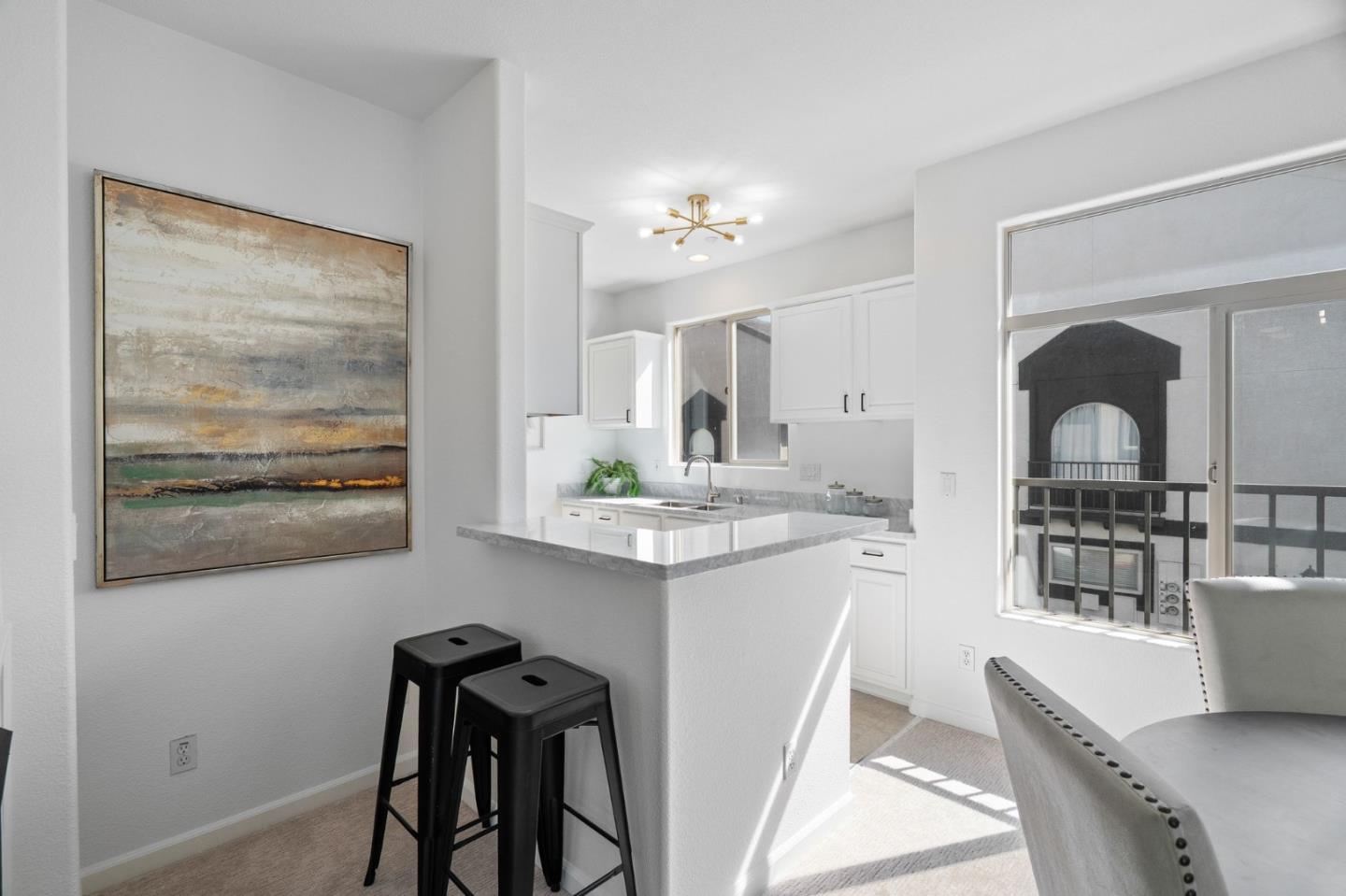 Detail Gallery Image 6 of 31 For 25118 Angelina Ln #20,  Hayward,  CA 94544 - 2 Beds | 2/1 Baths