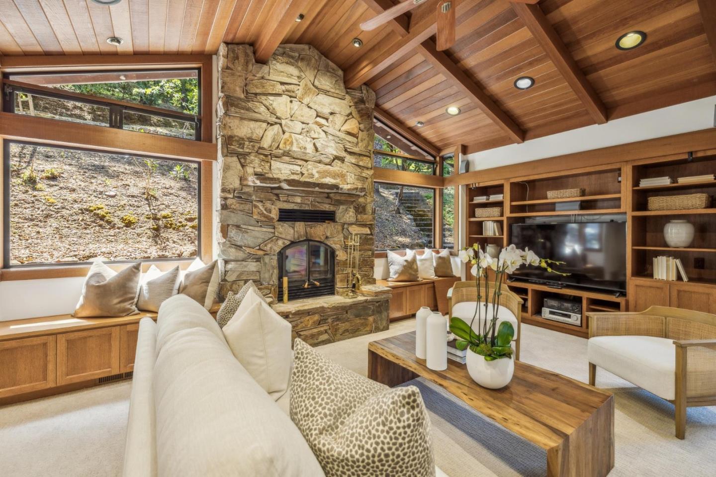 Detail Gallery Image 7 of 30 For 19 Preston Rd, Woodside,  CA 94062 - 4 Beds | 3 Baths
