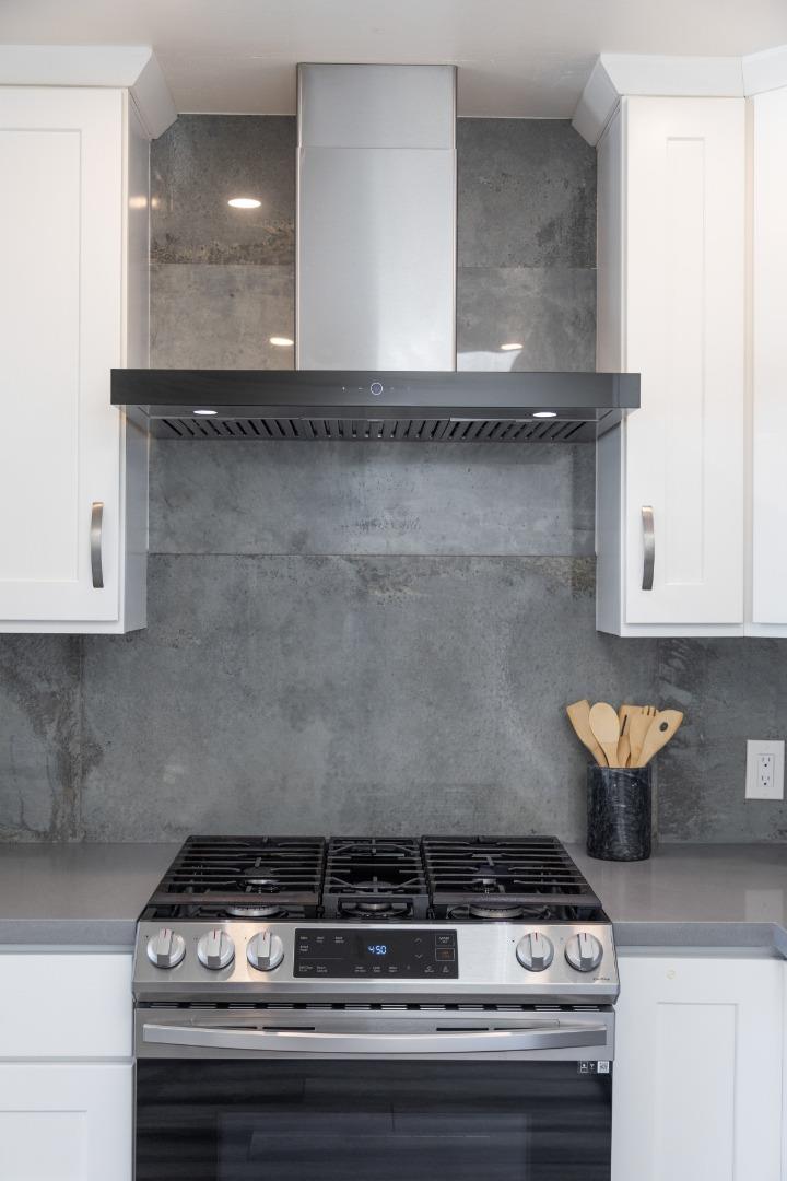 Detail Gallery Image 12 of 38 For 239 Monterey Rd, Pacifica,  CA 94044 - 3 Beds | 2 Baths