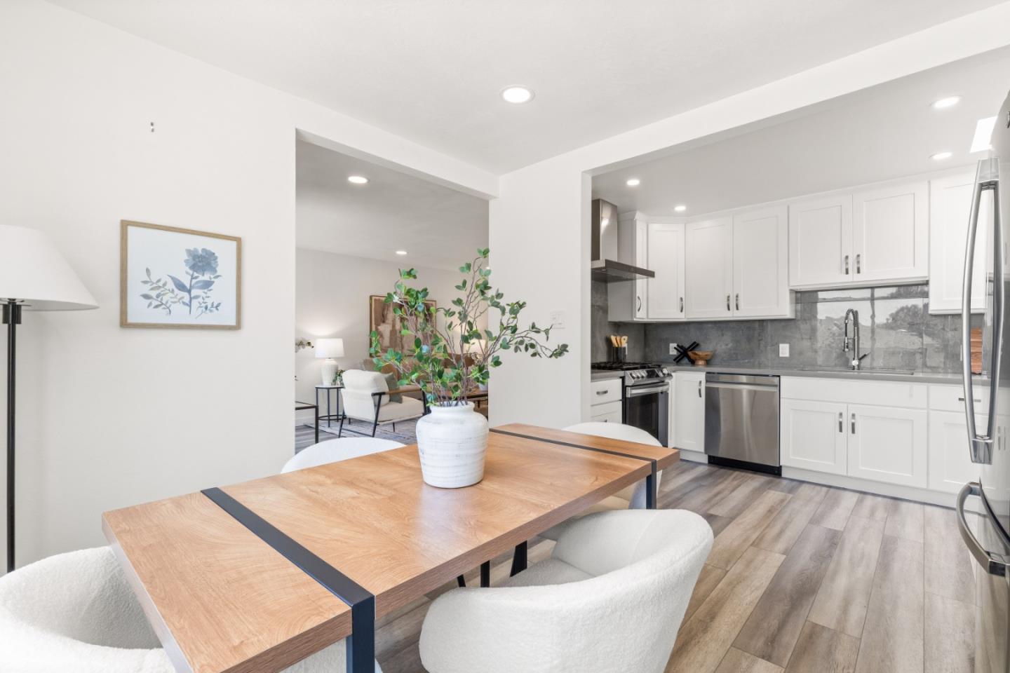 Detail Gallery Image 13 of 38 For 239 Monterey Rd, Pacifica,  CA 94044 - 3 Beds | 2 Baths