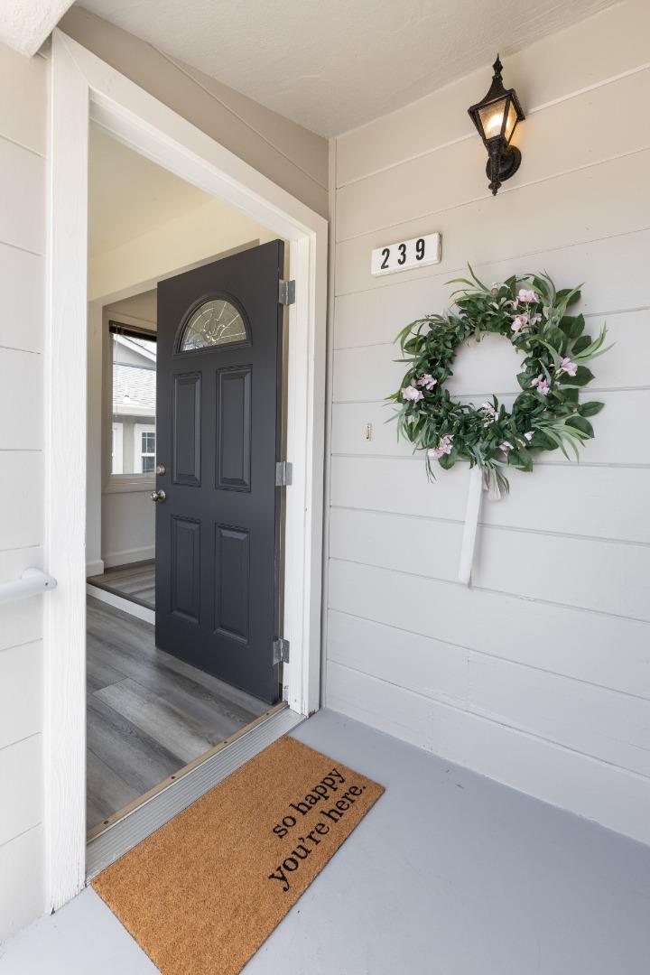 Detail Gallery Image 3 of 38 For 239 Monterey Rd, Pacifica,  CA 94044 - 3 Beds | 2 Baths