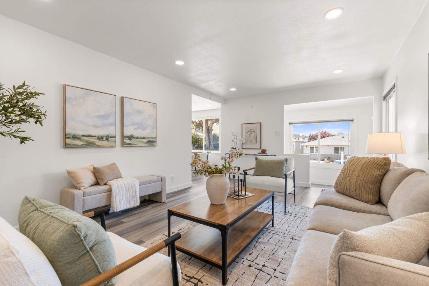 Detail Gallery Image 7 of 38 For 239 Monterey Rd, Pacifica,  CA 94044 - 3 Beds | 2 Baths