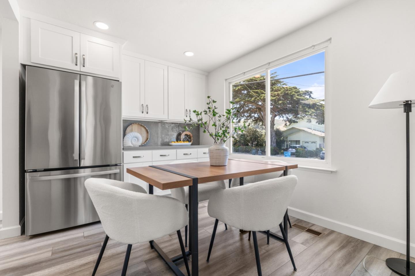 Detail Gallery Image 9 of 38 For 239 Monterey Rd, Pacifica,  CA 94044 - 3 Beds | 2 Baths