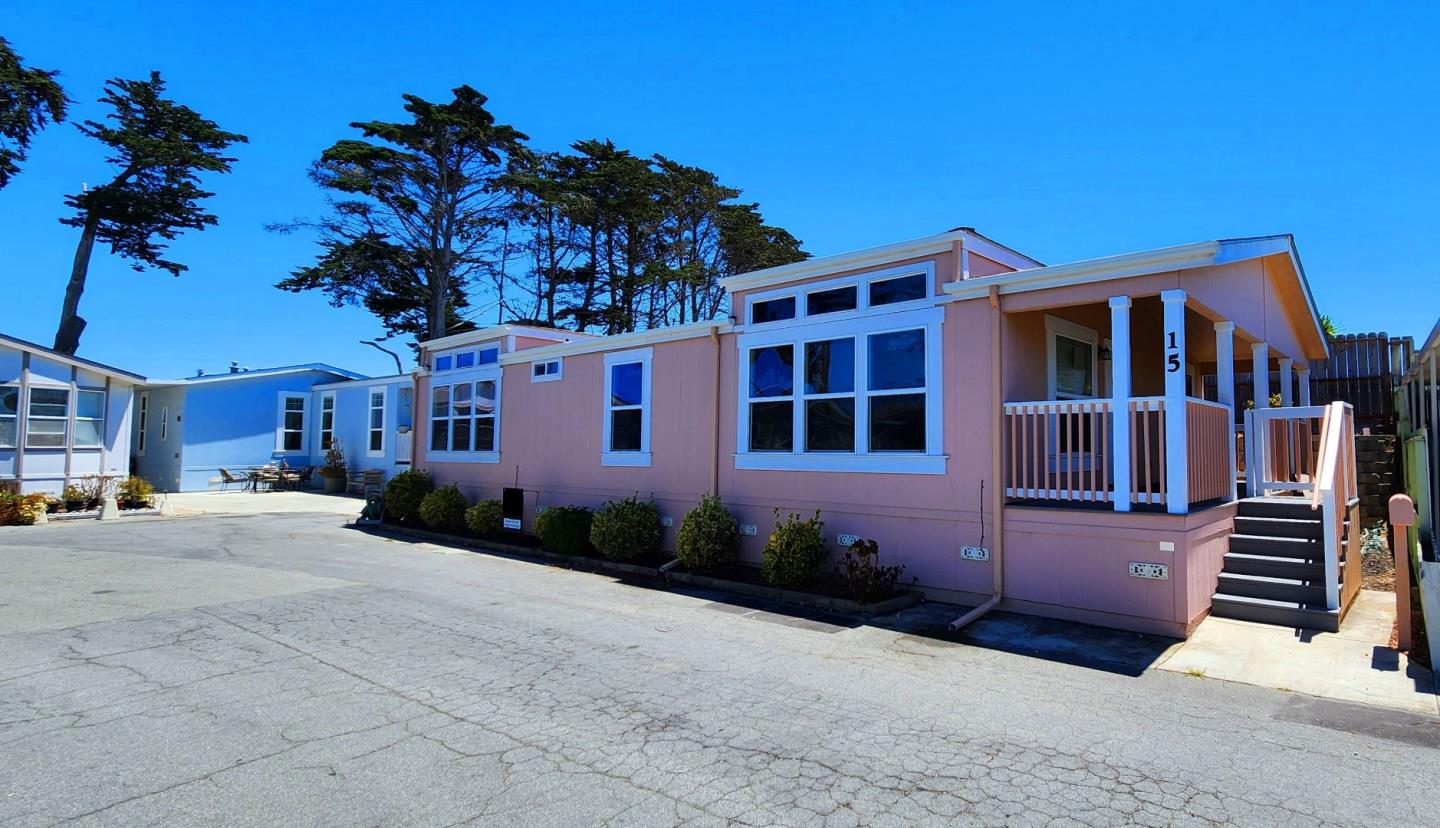 Detail Gallery Image 1 of 17 For 347 Carmel Ave #15,  Marina,  CA 93933 - 3 Beds | 2 Baths
