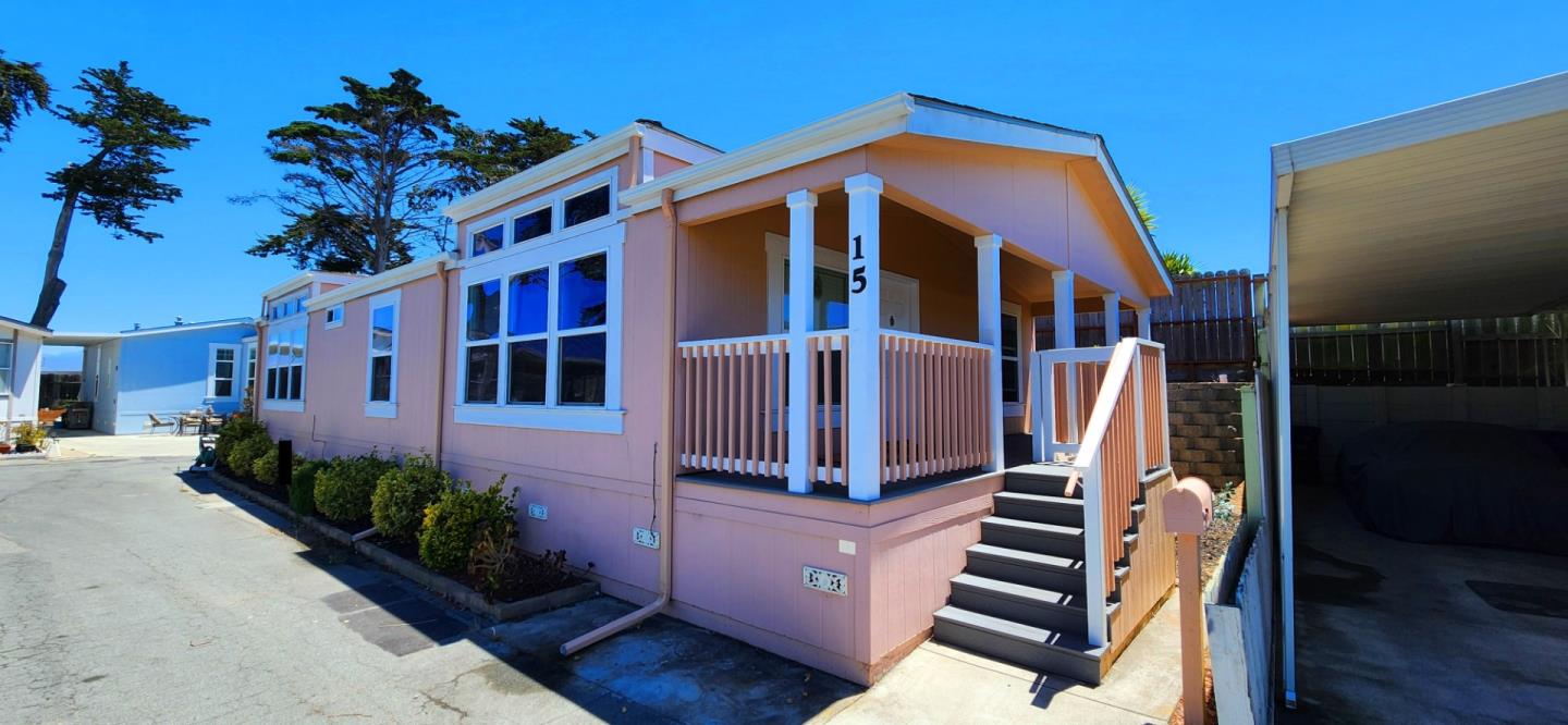 Detail Gallery Image 3 of 17 For 347 Carmel Ave #15,  Marina,  CA 93933 - 3 Beds | 2 Baths