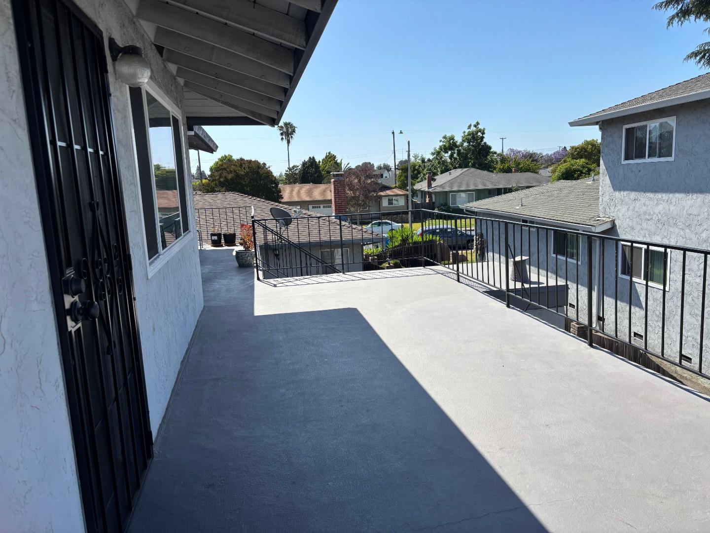 Detail Gallery Image 2 of 9 For 730 Harvard Ave #4,  Santa Clara,  CA 95051 - 2 Beds | 1 Baths