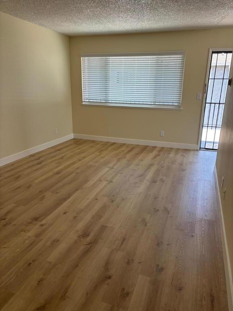 Detail Gallery Image 4 of 9 For 730 Harvard Ave #4,  Santa Clara,  CA 95051 - 2 Beds | 1 Baths
