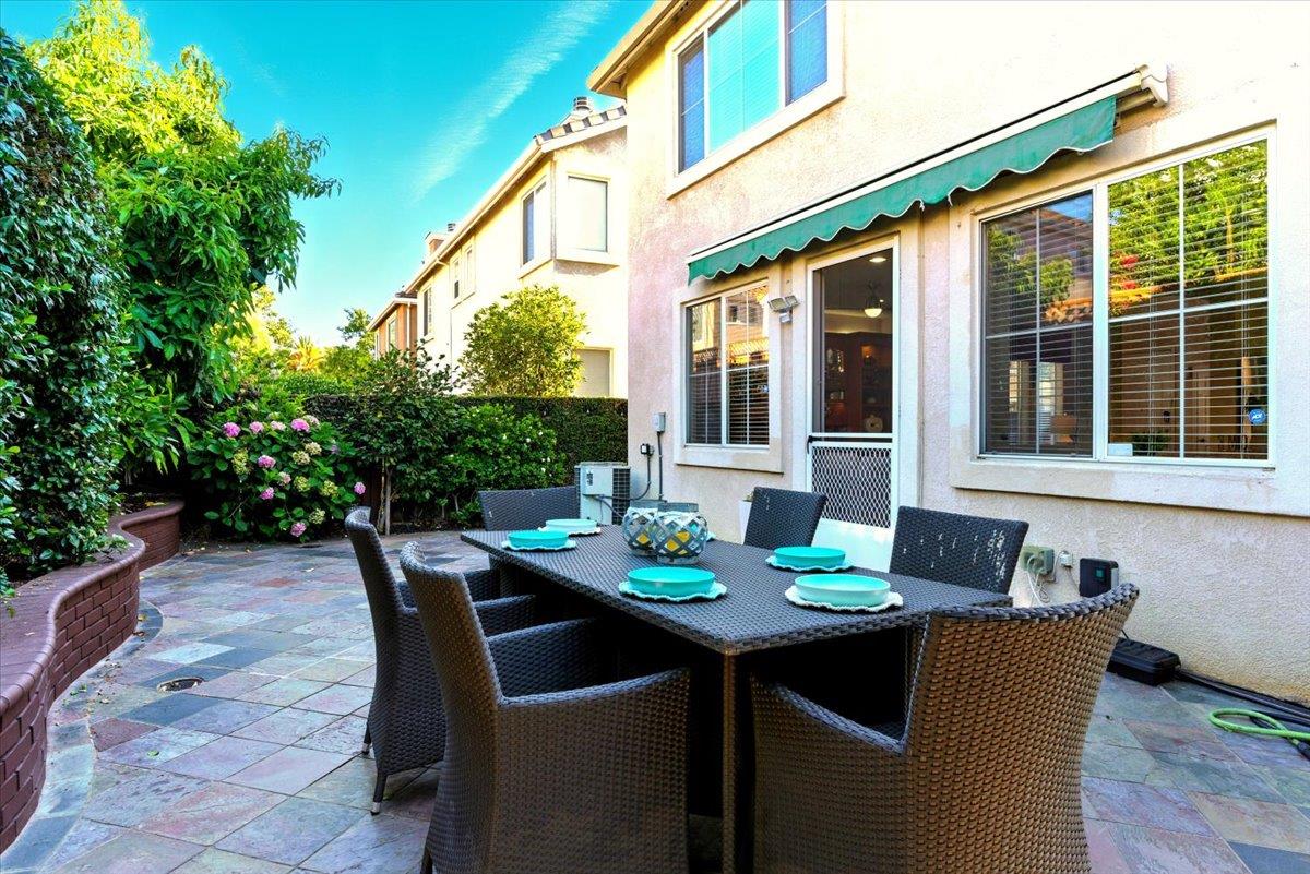 Detail Gallery Image 4 of 47 For 2168 Pettigrew Dr, San Jose,  CA 95148 - 3 Beds | 2/1 Baths