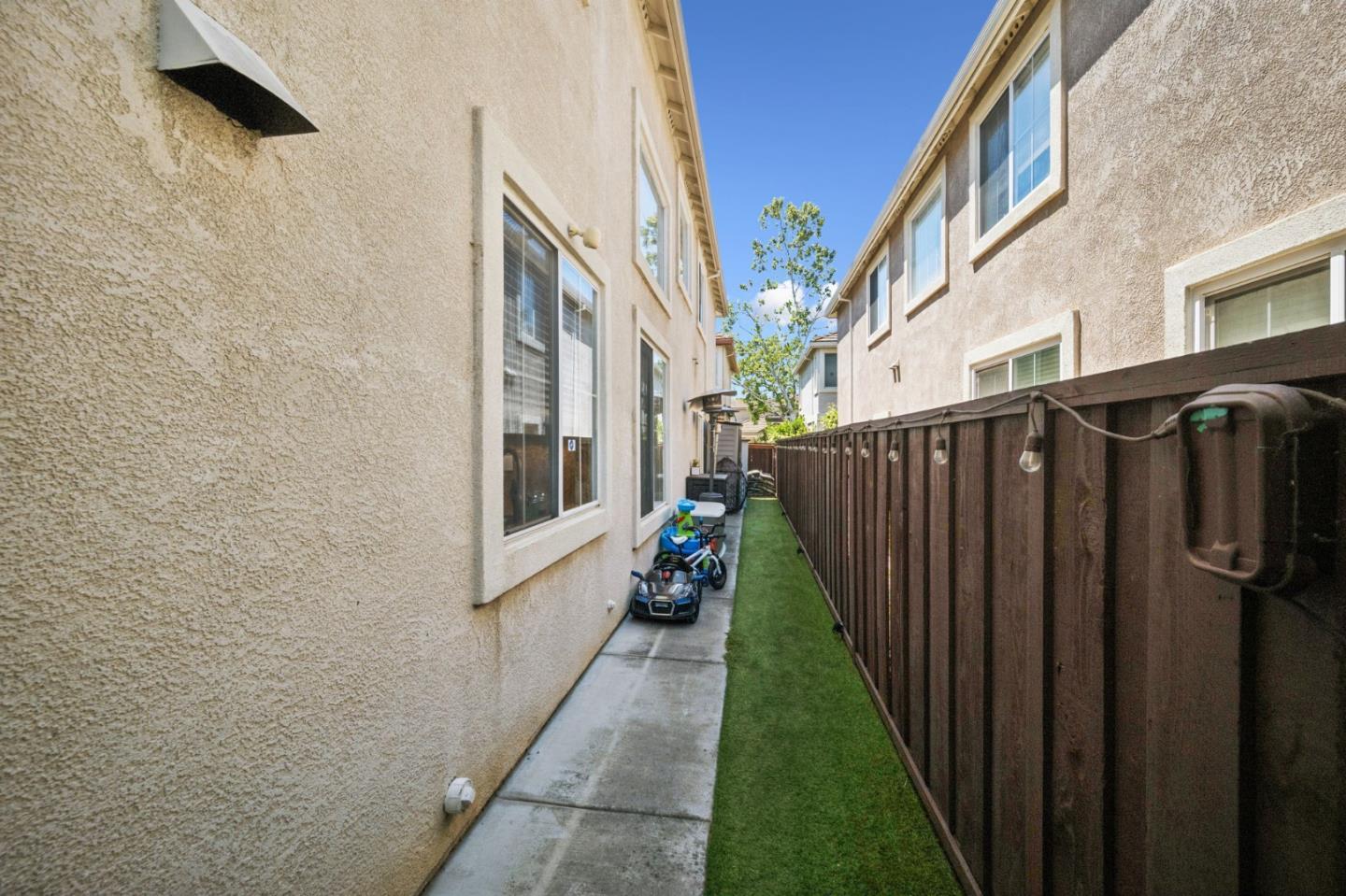 Detail Gallery Image 42 of 47 For 2168 Pettigrew Dr, San Jose,  CA 95148 - 3 Beds | 2/1 Baths