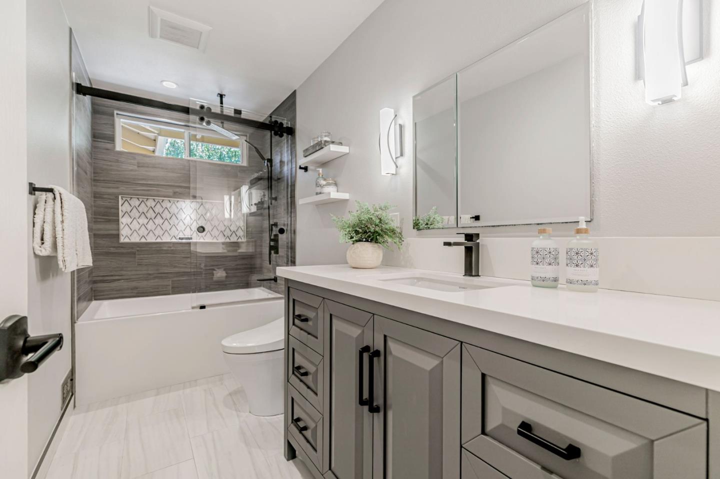 Detail Gallery Image 14 of 38 For 1351 Scossa Ave, San Jose,  CA 95118 - 4 Beds | 2 Baths