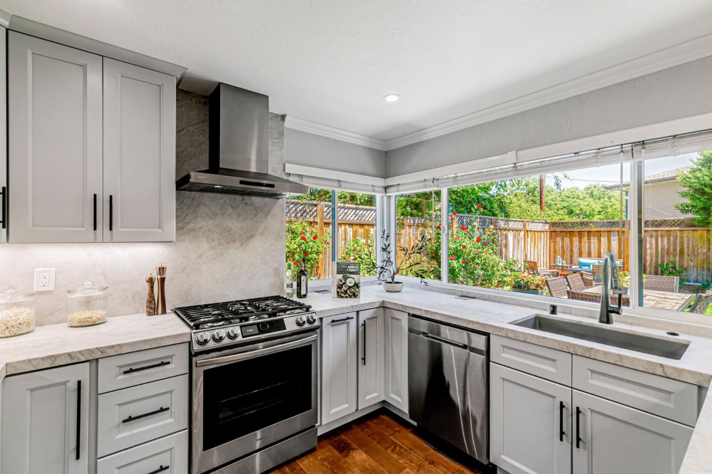 Detail Gallery Image 6 of 38 For 1351 Scossa Ave, San Jose,  CA 95118 - 4 Beds | 2 Baths