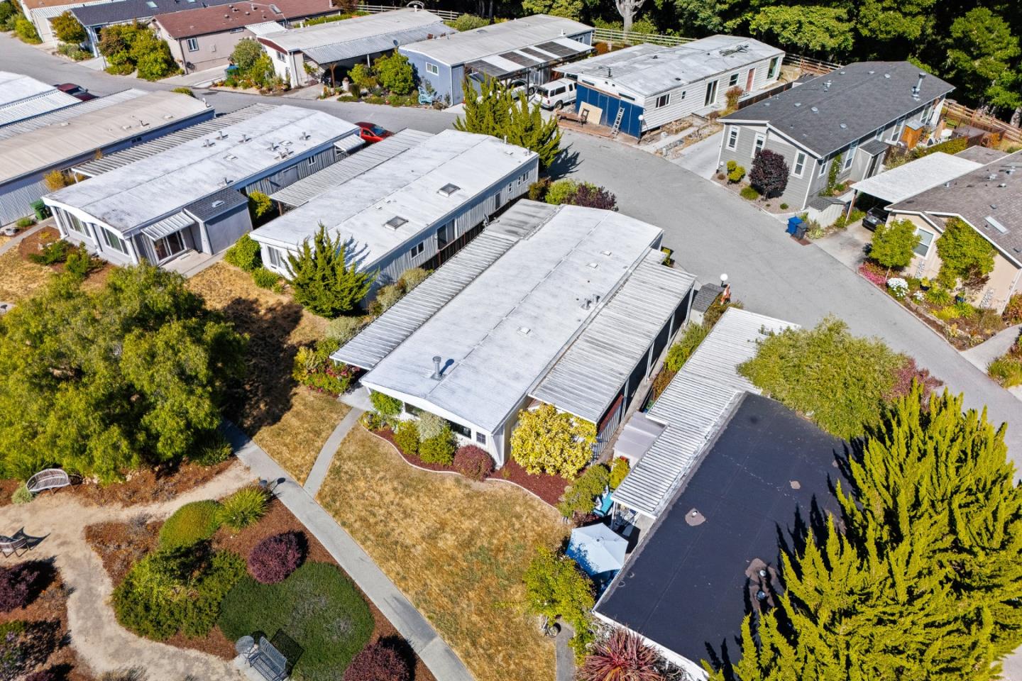 Detail Gallery Image 41 of 56 For 15 Oak Shadows Ln #15,  Aptos,  CA 95003 - 2 Beds | 2 Baths