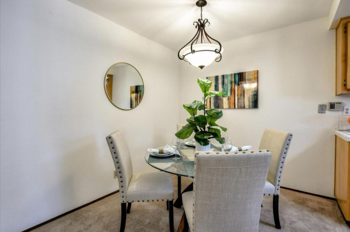 Detail Gallery Image 5 of 15 For 1038 Cedar Gables Dr, San Jose,  CA 95118 - 2 Beds | 2 Baths