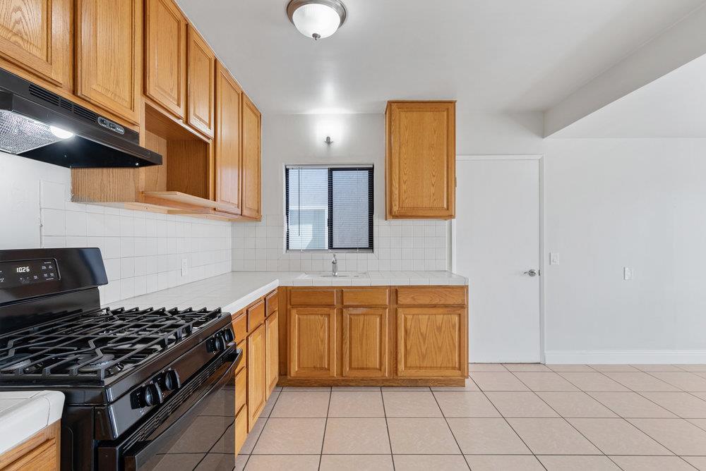 Detail Gallery Image 18 of 57 For 160 Napa St, Watsonville,  CA 95076 - 5 Beds | 2 Baths