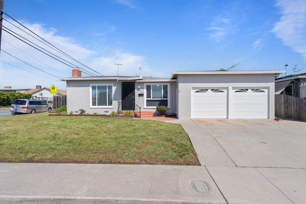 Detail Gallery Image 2 of 57 For 160 Napa St, Watsonville,  CA 95076 - 5 Beds | 2 Baths