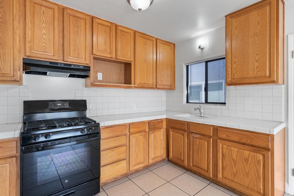 Detail Gallery Image 20 of 57 For 160 Napa St, Watsonville,  CA 95076 - 5 Beds | 2 Baths