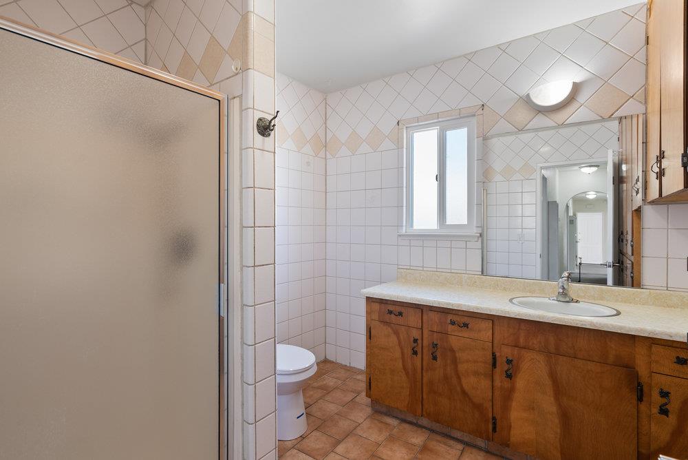 Detail Gallery Image 35 of 57 For 160 Napa St, Watsonville,  CA 95076 - 5 Beds | 2 Baths
