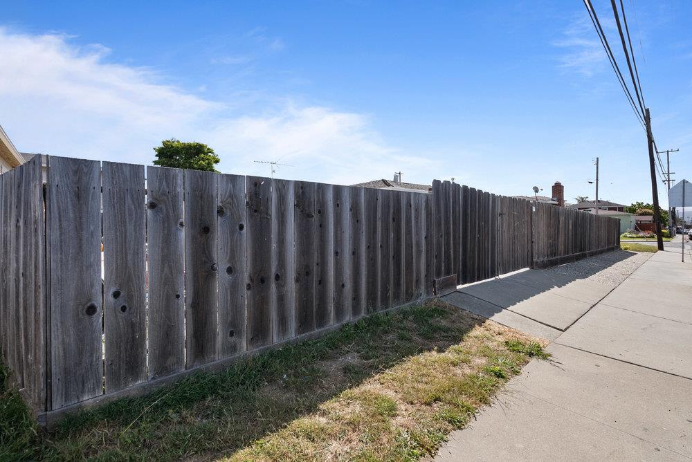 Detail Gallery Image 7 of 57 For 160 Napa St, Watsonville,  CA 95076 - 5 Beds | 2 Baths