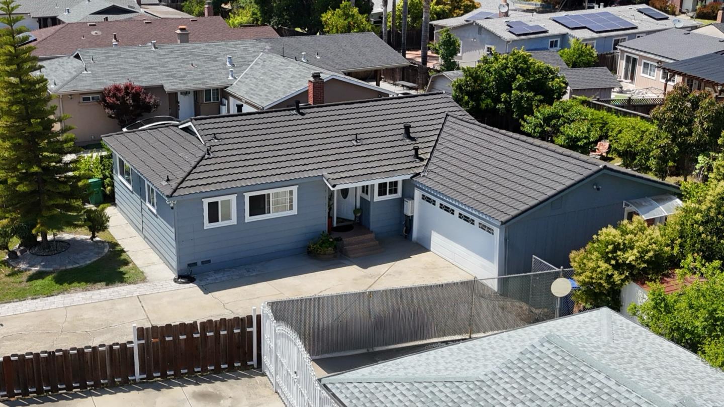 Detail Gallery Image 3 of 19 For 35776 Haley St, Newark,  CA 94560 - 3 Beds | 2 Baths