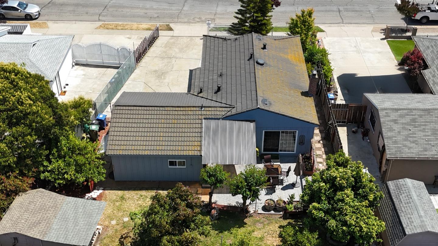 Detail Gallery Image 5 of 19 For 35776 Haley St, Newark,  CA 94560 - 3 Beds | 2 Baths