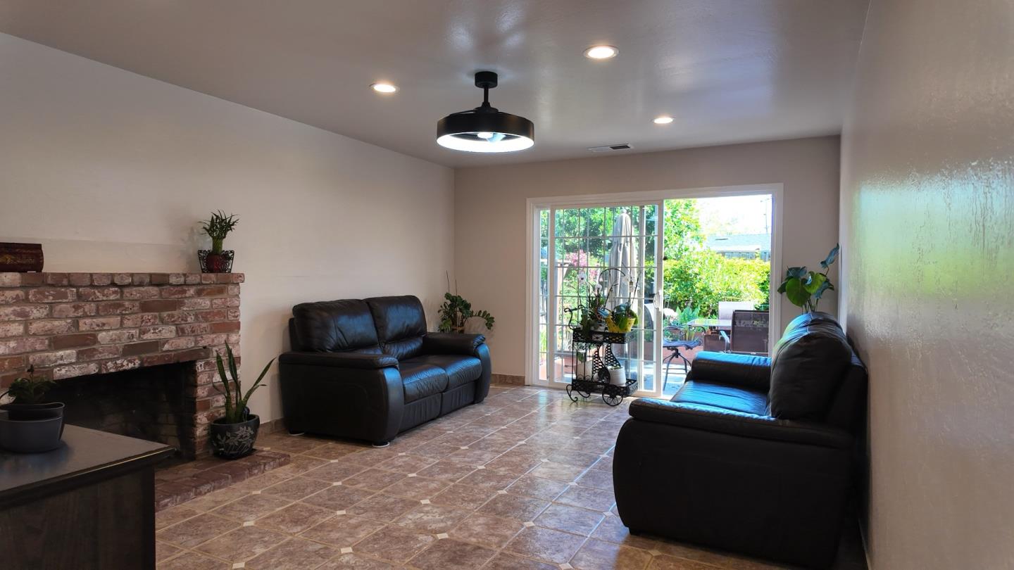 Detail Gallery Image 8 of 19 For 35776 Haley St, Newark,  CA 94560 - 3 Beds | 2 Baths