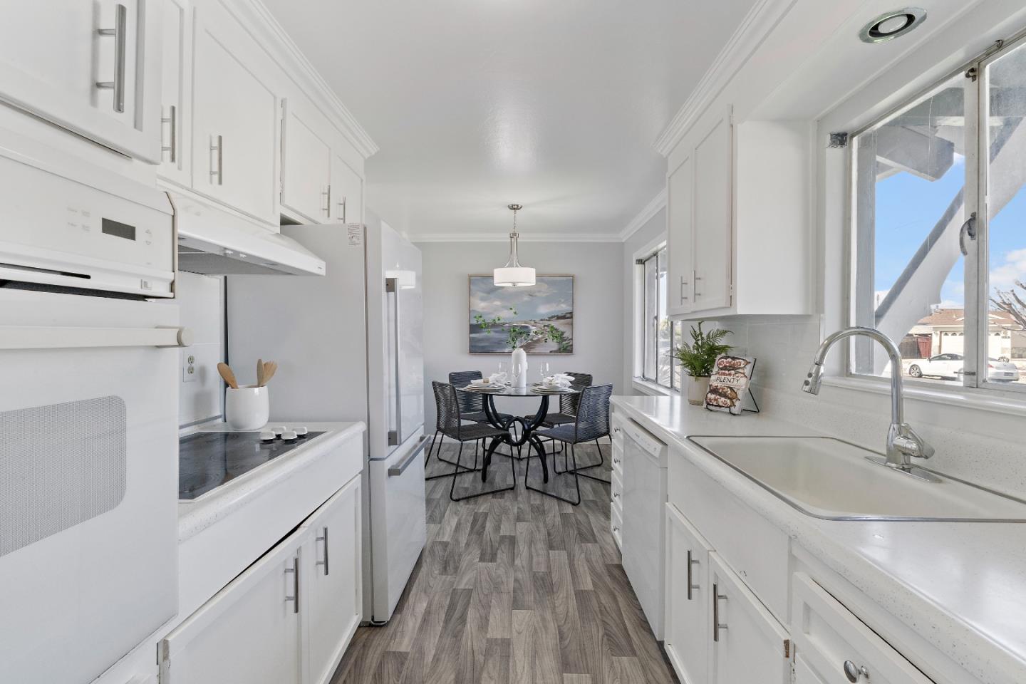Detail Gallery Image 10 of 51 For 1960 Francis Ave, Santa Clara,  CA 95051 - 3 Beds | 2/1 Baths
