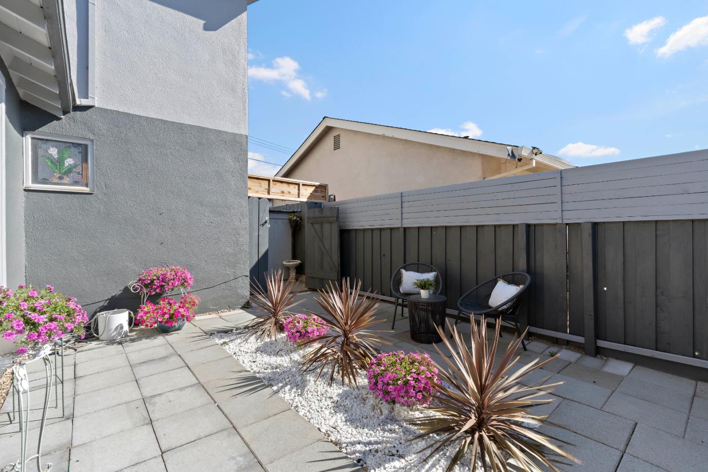 Detail Gallery Image 40 of 51 For 1960 Francis Ave, Santa Clara,  CA 95051 - 3 Beds | 2/1 Baths
