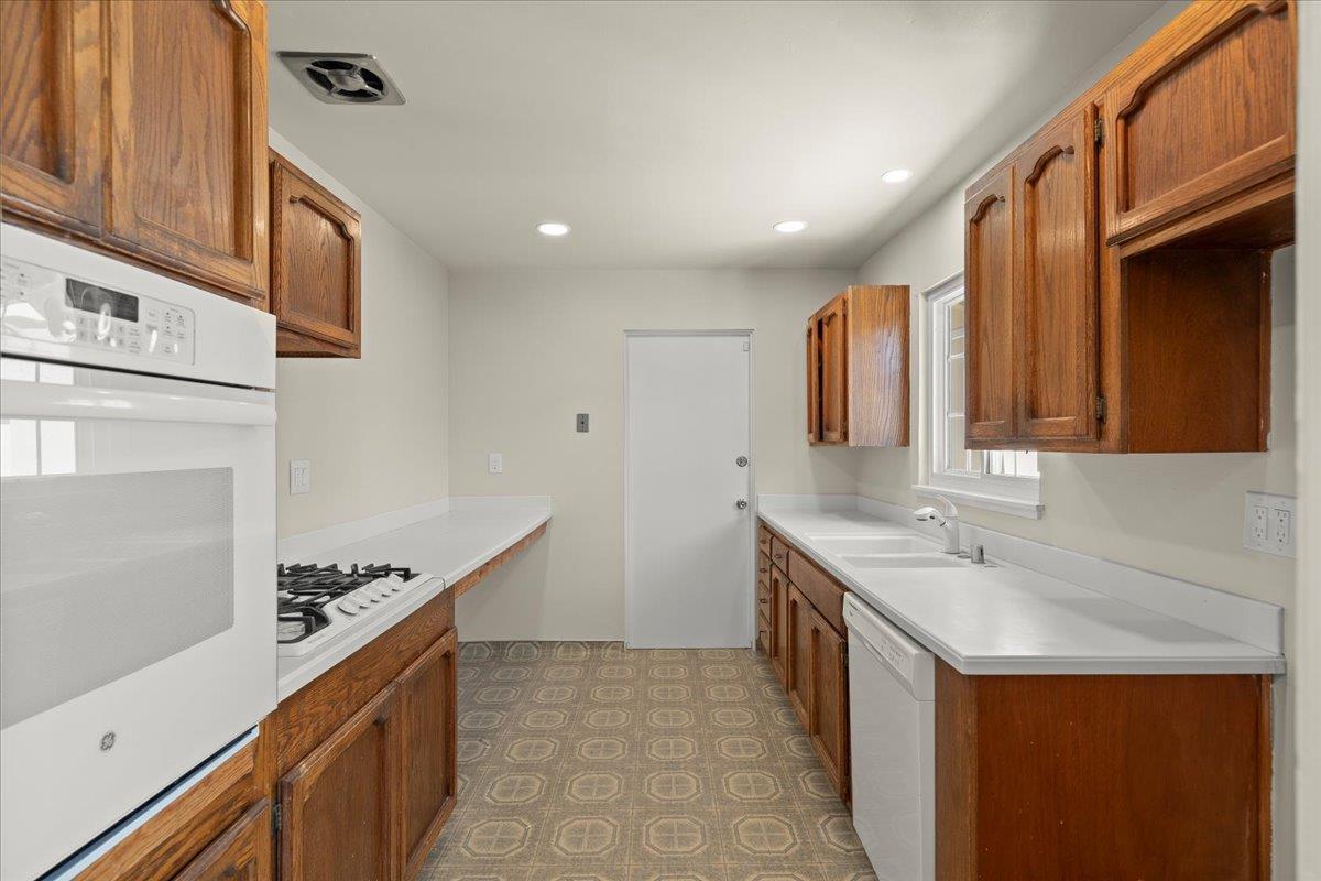 Detail Gallery Image 16 of 27 For 2206 San Antonio Pl, Santa Clara,  CA 95051 - 3 Beds | 2 Baths