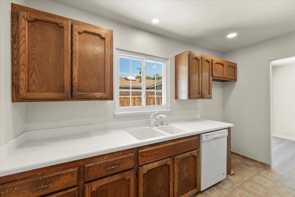 Detail Gallery Image 18 of 27 For 2206 San Antonio Pl, Santa Clara,  CA 95051 - 3 Beds | 2 Baths