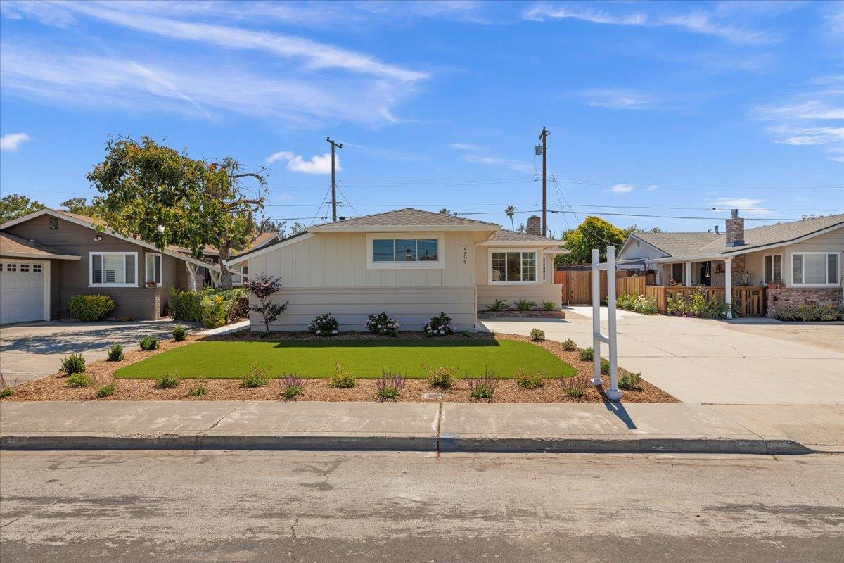 Detail Gallery Image 3 of 27 For 2206 San Antonio Pl, Santa Clara,  CA 95051 - 3 Beds | 2 Baths