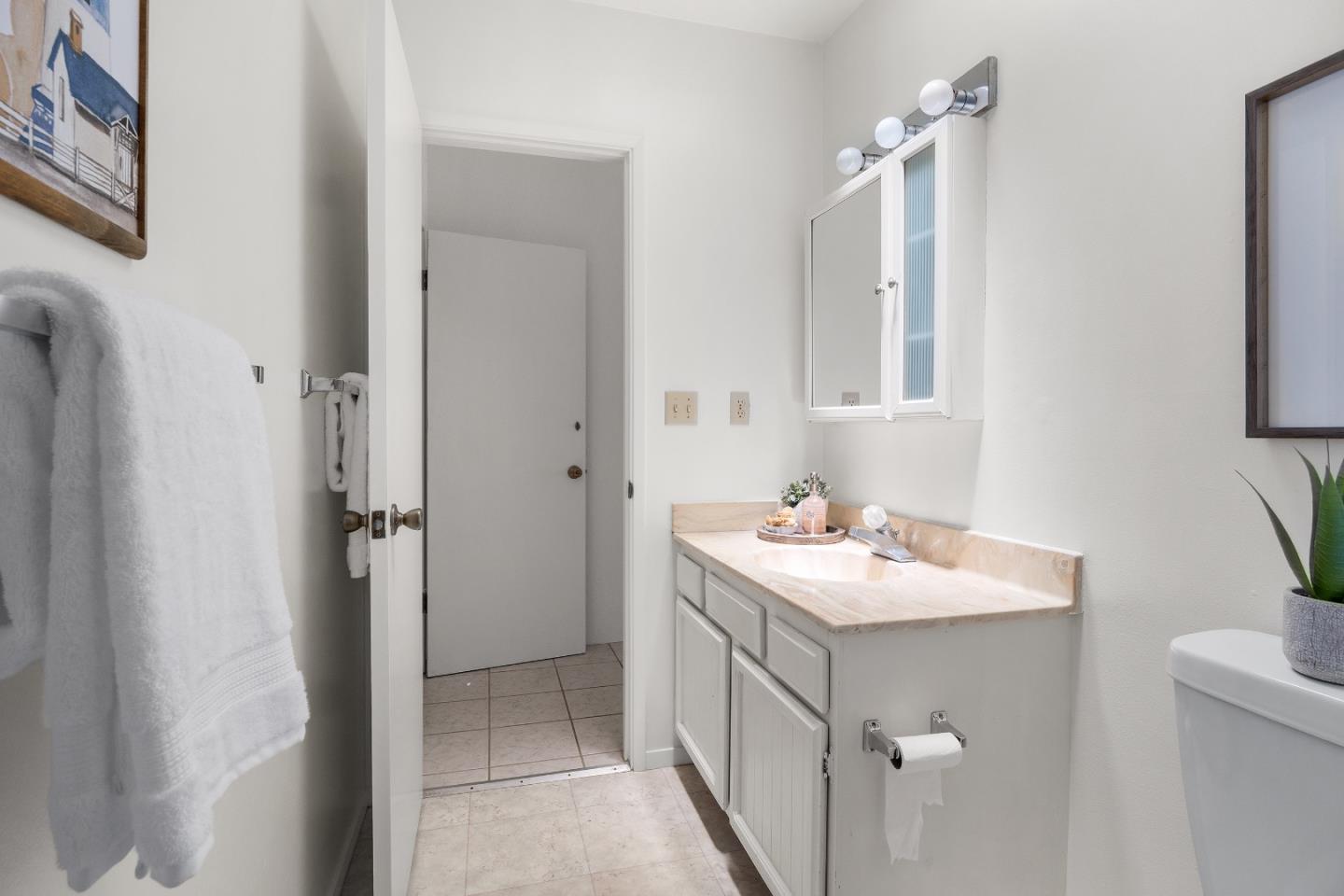 Detail Gallery Image 19 of 52 For 417 Seacliff Dr, Aptos,  CA 95003 - 2 Beds | 2 Baths