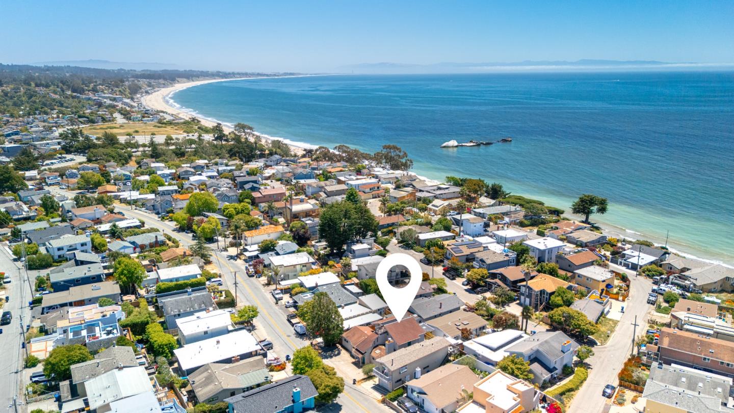 Detail Gallery Image 2 of 52 For 417 Seacliff Dr, Aptos,  CA 95003 - 2 Beds | 2 Baths