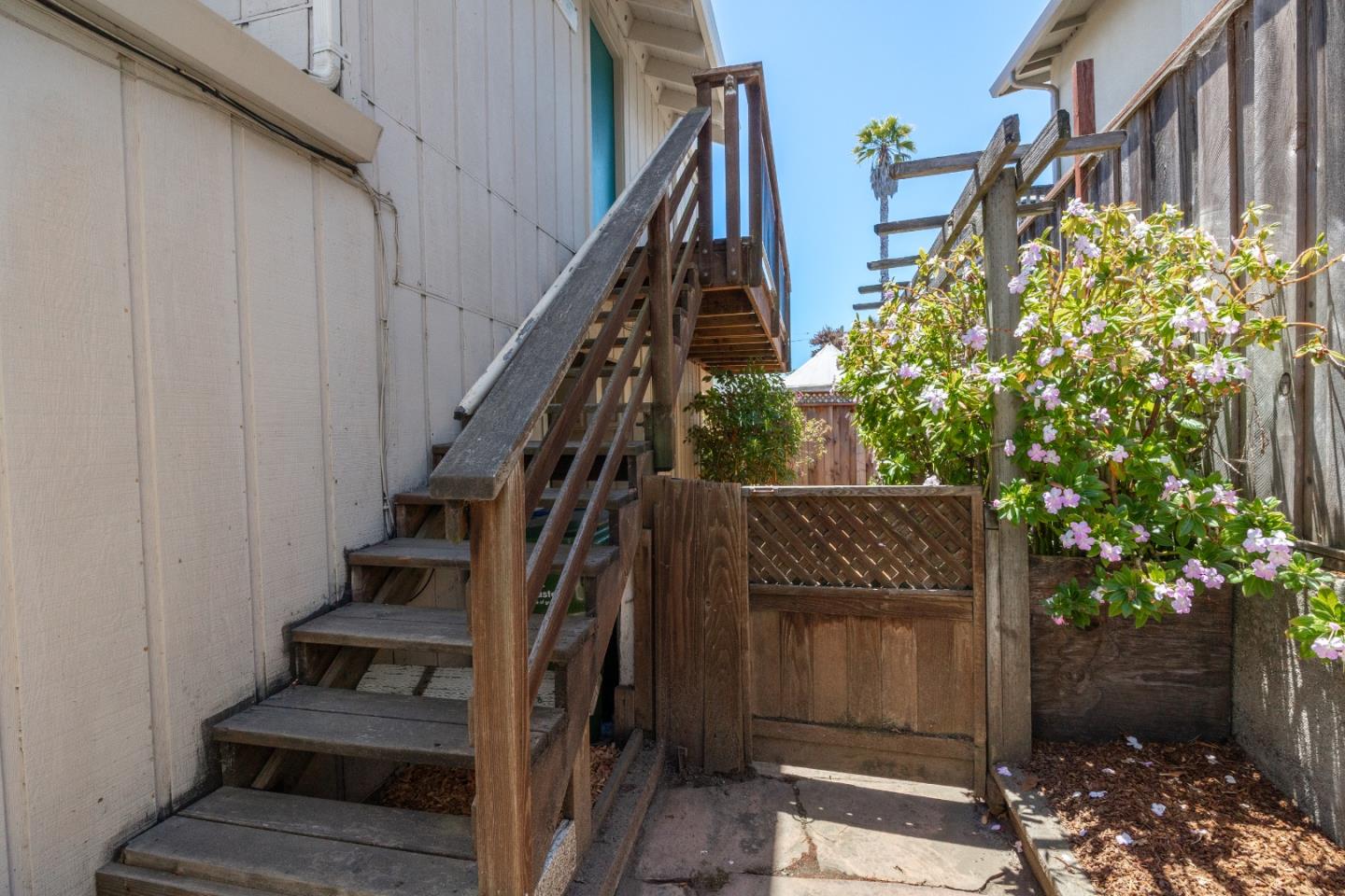 Detail Gallery Image 47 of 52 For 417 Seacliff Dr, Aptos,  CA 95003 - 2 Beds | 2 Baths