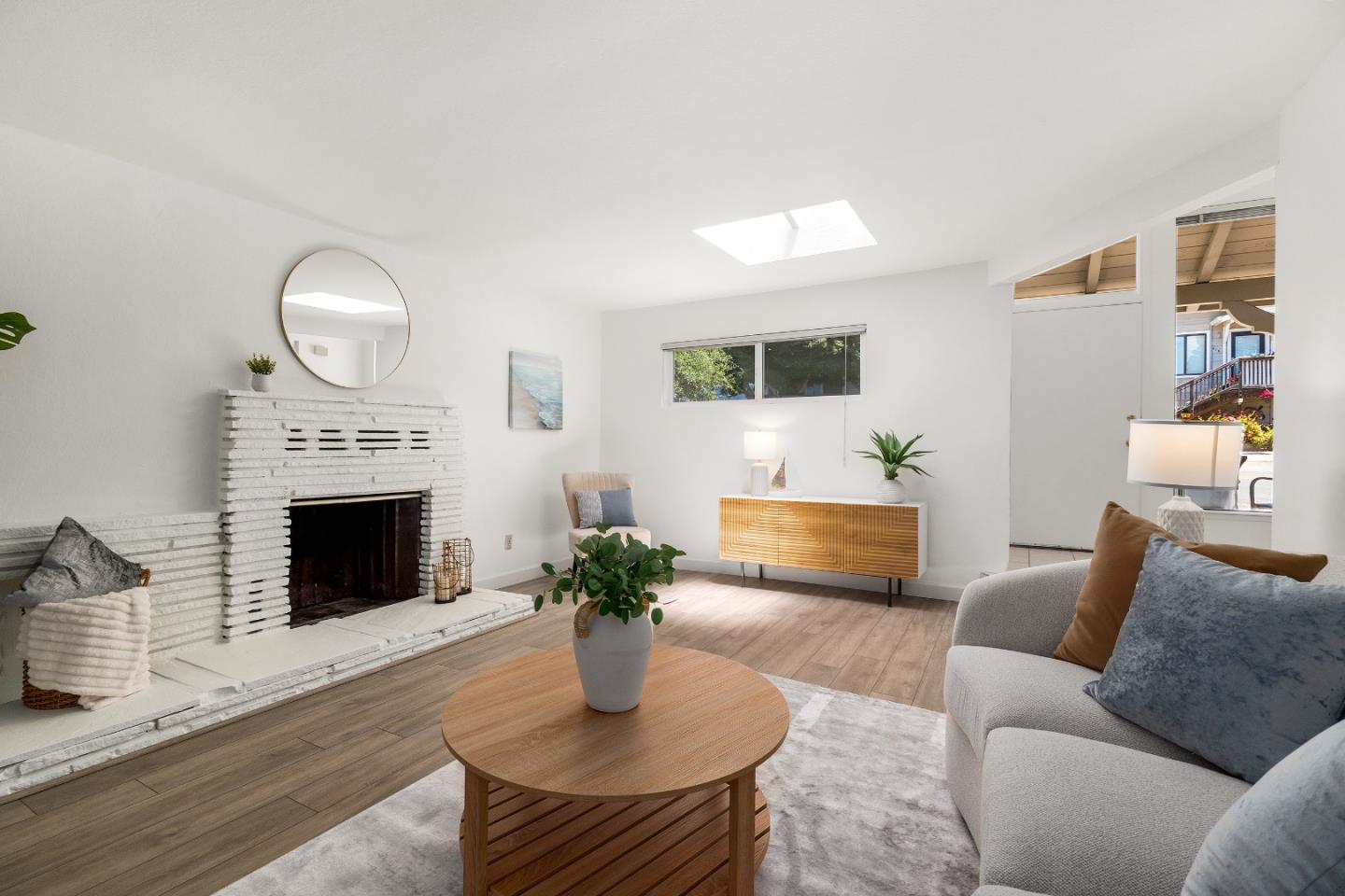 Detail Gallery Image 7 of 52 For 417 Seacliff Dr, Aptos,  CA 95003 - 2 Beds | 2 Baths
