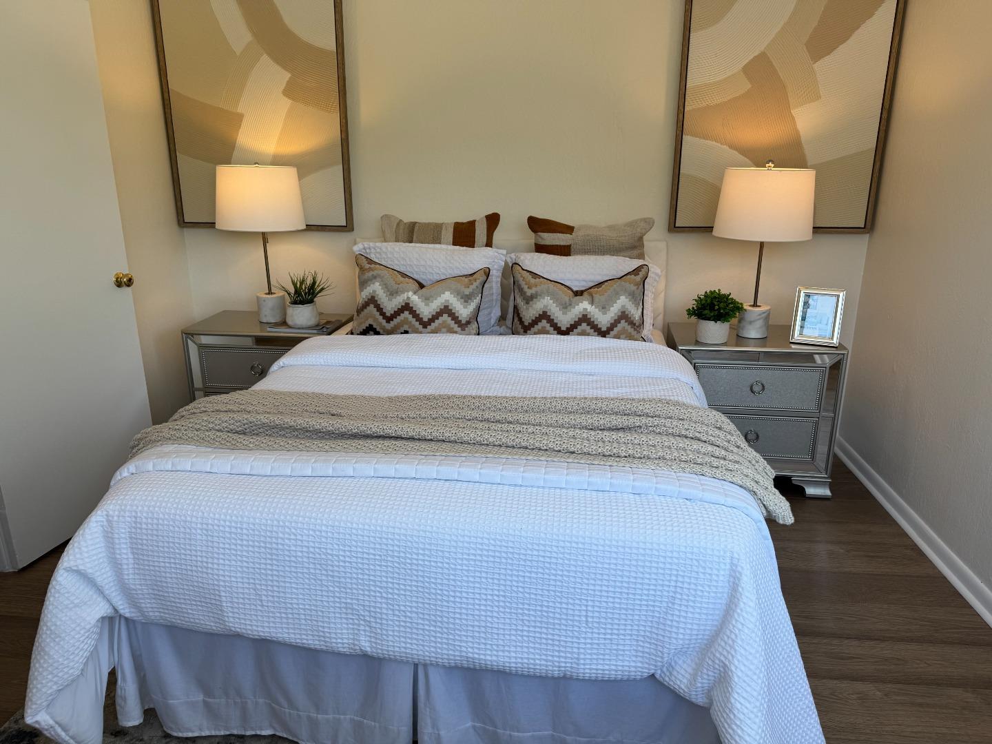 Detail Gallery Image 12 of 20 For 1308 Oxford St, Redwood City,  CA 94061 - 2 Beds | 2 Baths