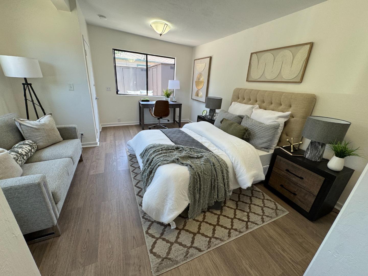 Detail Gallery Image 2 of 20 For 1308 Oxford St, Redwood City,  CA 94061 - 2 Beds | 2 Baths